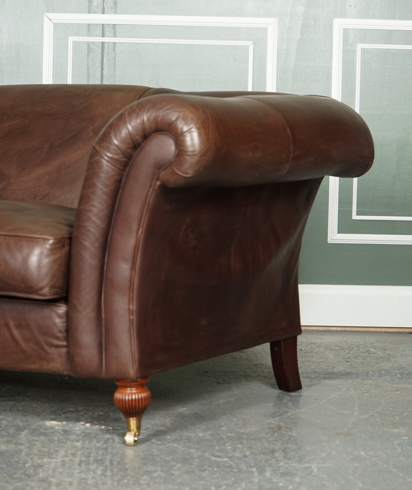 STUNNING MADE TO ORDER LARGE HERITAGE BROWN LEATHER 2 TO 3 SEATER SOFA