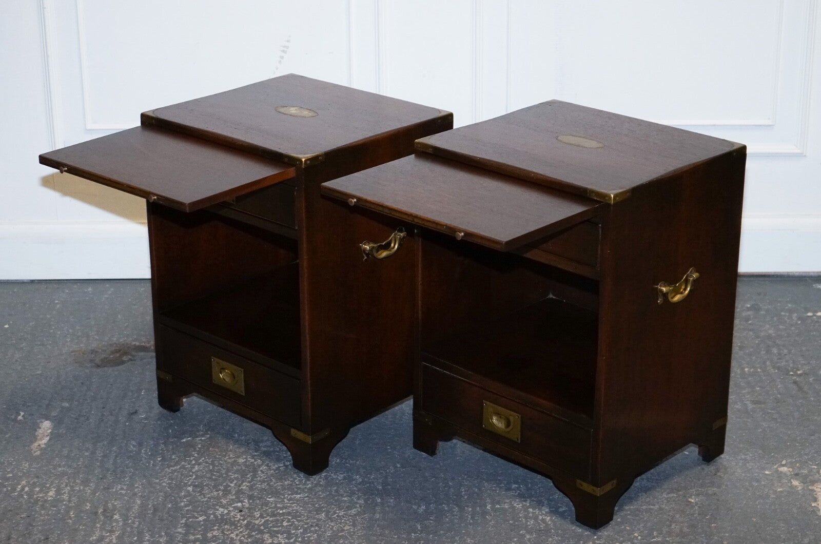 PAIR OF MILITARY CAMPAIGN BEVAN FUNELL BEDSIDE TABLES NIGHTSTANDS TWO DRAWERS