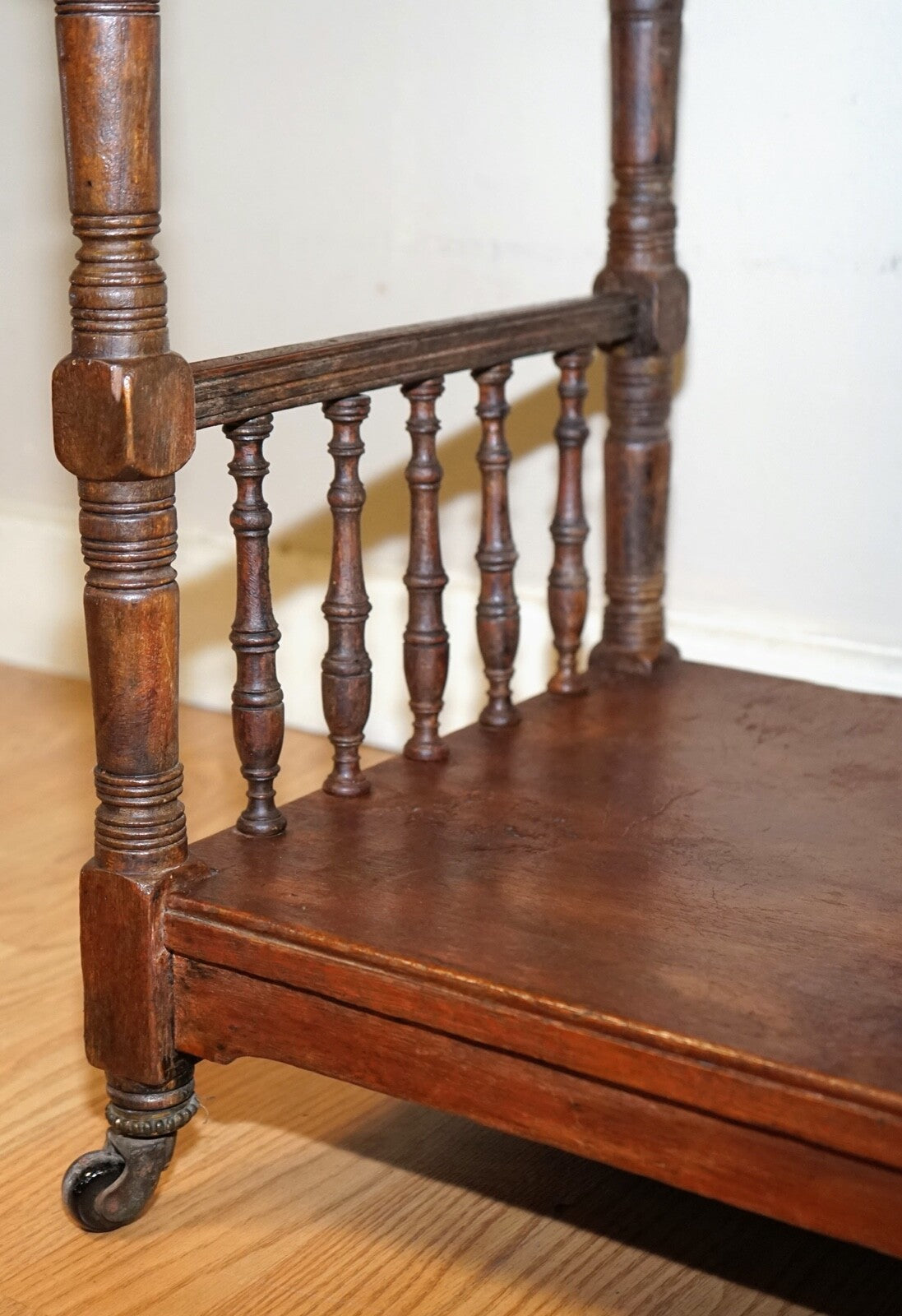 VICTORIA REGINA STAMPED HALLWAY WHATNOT SIDEBOARD GLAZED DOOR PORCELAIN CASTORS