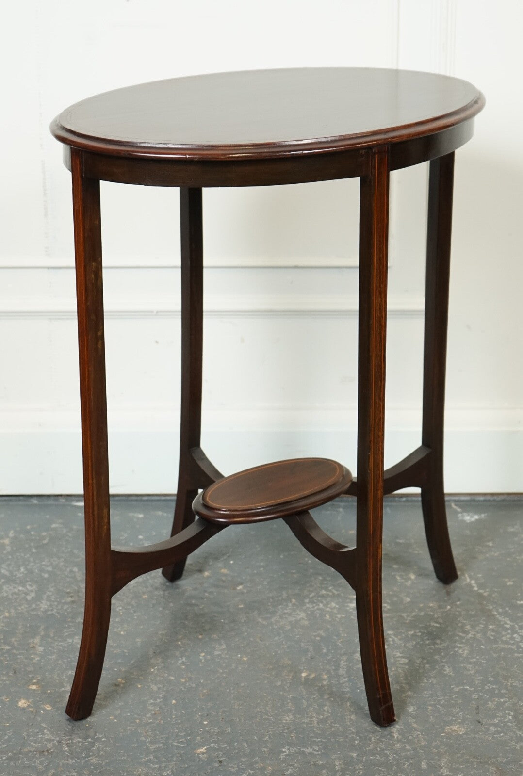 LOVELY ANTIQUE OVAL HARDWOOD SIDE PLANT TABLE J1