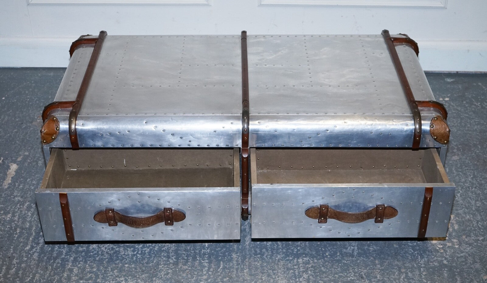 VINTAGE TIMOTHY OULTON AVIATOR INDUSTRIAL SILVER COFFEE TABLE LEATHER DETAILS