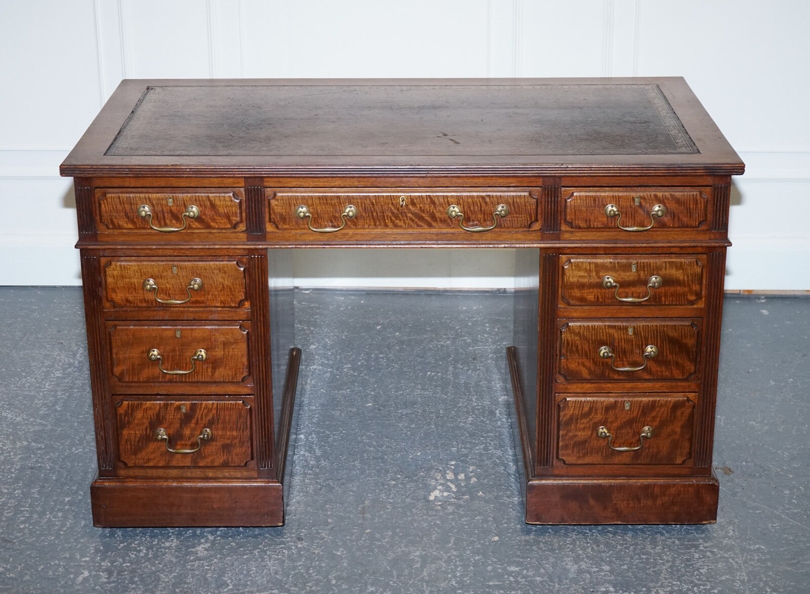 EDWARDIAN MAPLE & CO PEDESTAL WRITING DESK DISTRESSED BROWN EMBOSSED LEATHER