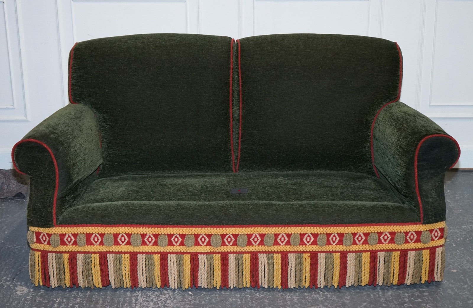 PETER DUDGEON BRITISH HANDMADE GREEN FABRIC HOWARD STYLE 2 SEATER SOFA RRP£10000