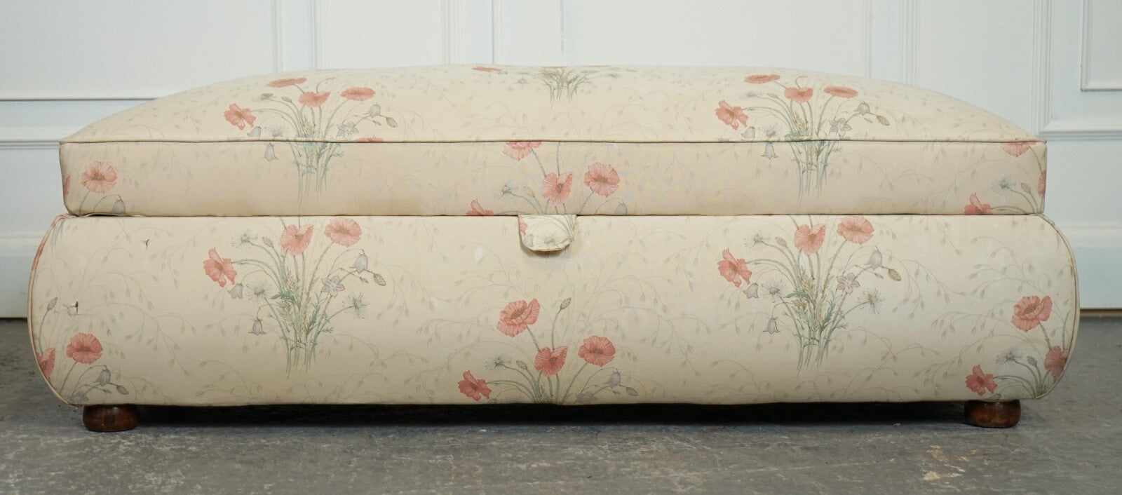 LARGE ANTIQUE VICTORIAN POPPY FLOWER PATTERN FABRIC OTTOMAN CHEST TRUNK  J1