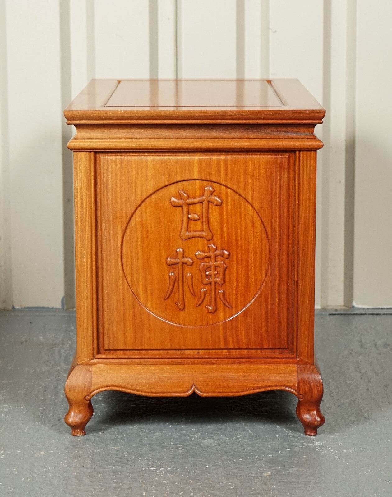 BEAUTIFUL VINTAGE TEAK ORIENTAL CHEST OF DRAWERS