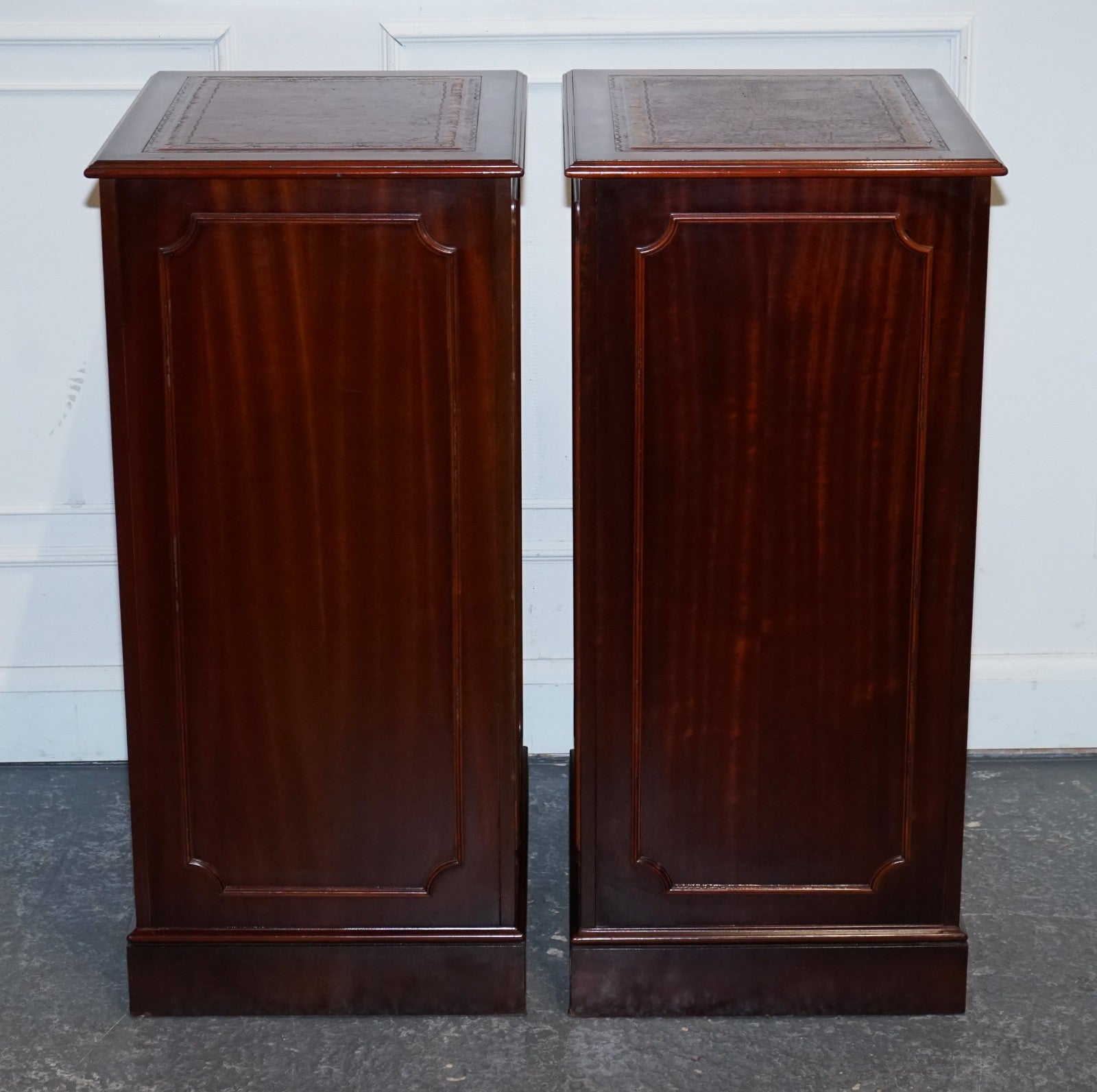 PAIR OF FILLING CABINETS BURGUNDY LEATHER GOLD EMBOSSED TOP 3 SPACIOUS DRAWERS