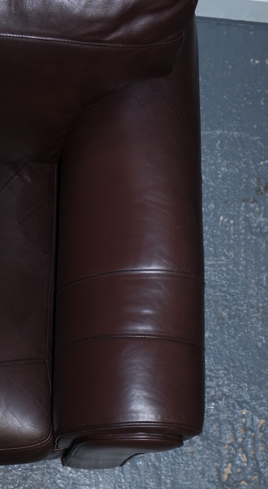 PAIR OF LARGE COMFORTABLE BROWN LEATHER ARMCHAIRS, MATCHING SOFA AVAILABLE
