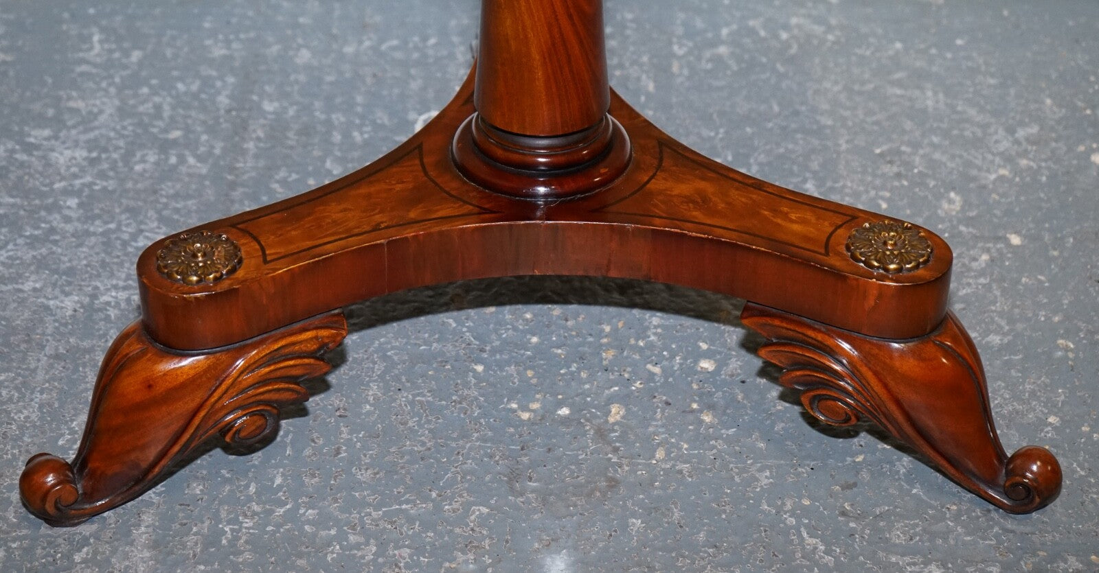 STUNNING FULLY RESTORED FRENCH EMPIRE STYLE BURR WALNUT SIDE WINE LAMP END TABLE