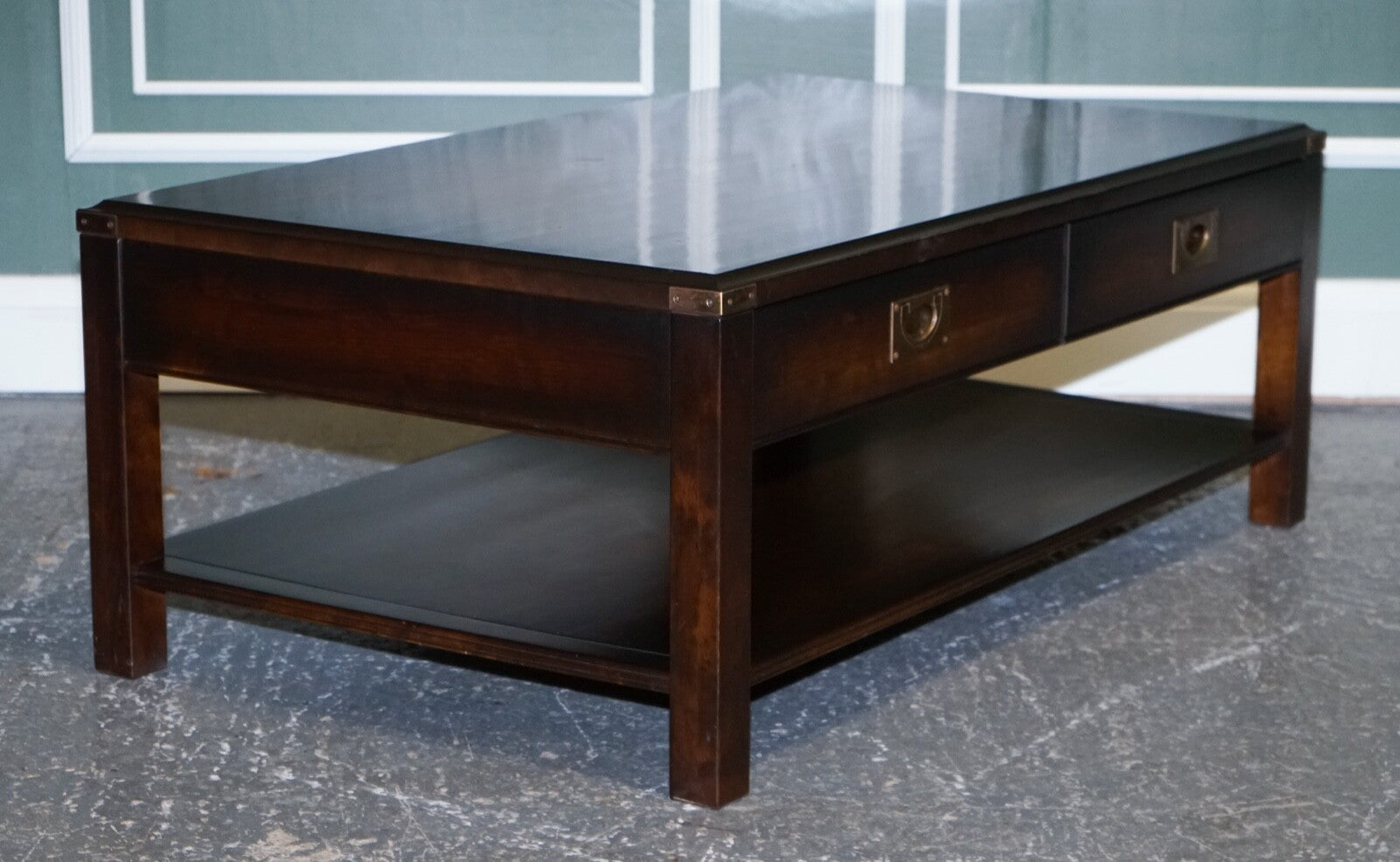 STUNNING VINTAGE MILITARY CAMPAIGN MAHOGANY & BRASS COFFEE TABLE