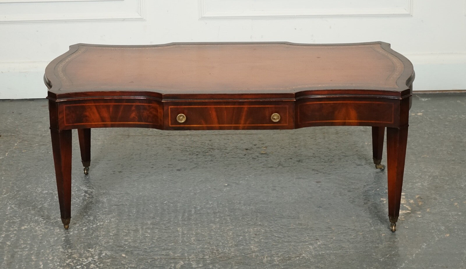 VINTAGE HEIRLOOM WEIMAN BROWN LEATHER TOP COFFEE TABLE