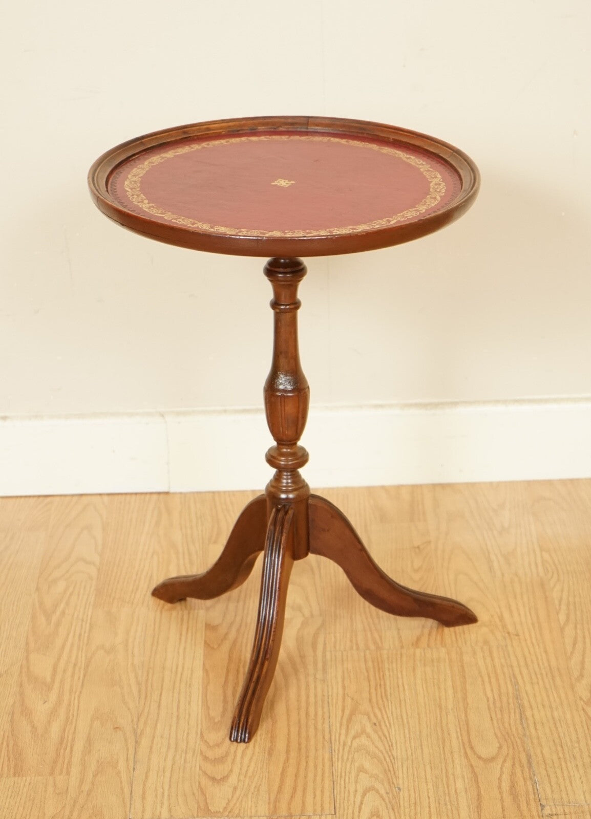 LOVELY VINTAGE SIDE END PLANT SIDE TABLE WITH RED LEATHER EMBOSSED TOP