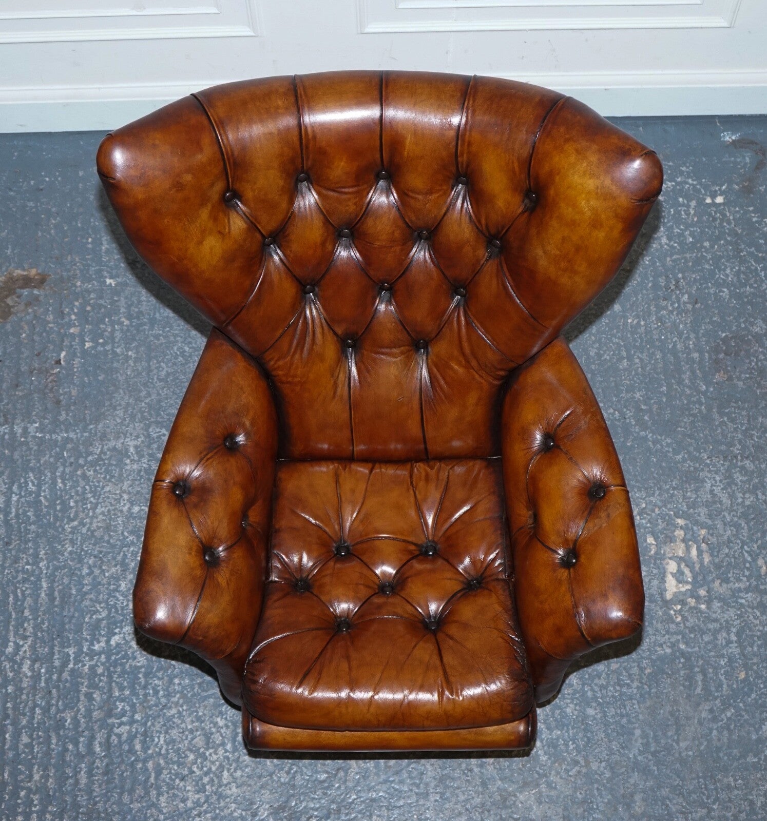 VINTAGE FULLY RESTORED HAND DYED BROWN LEATHER RETRO LOUNGE CHAIR AND FOOTSTOOL