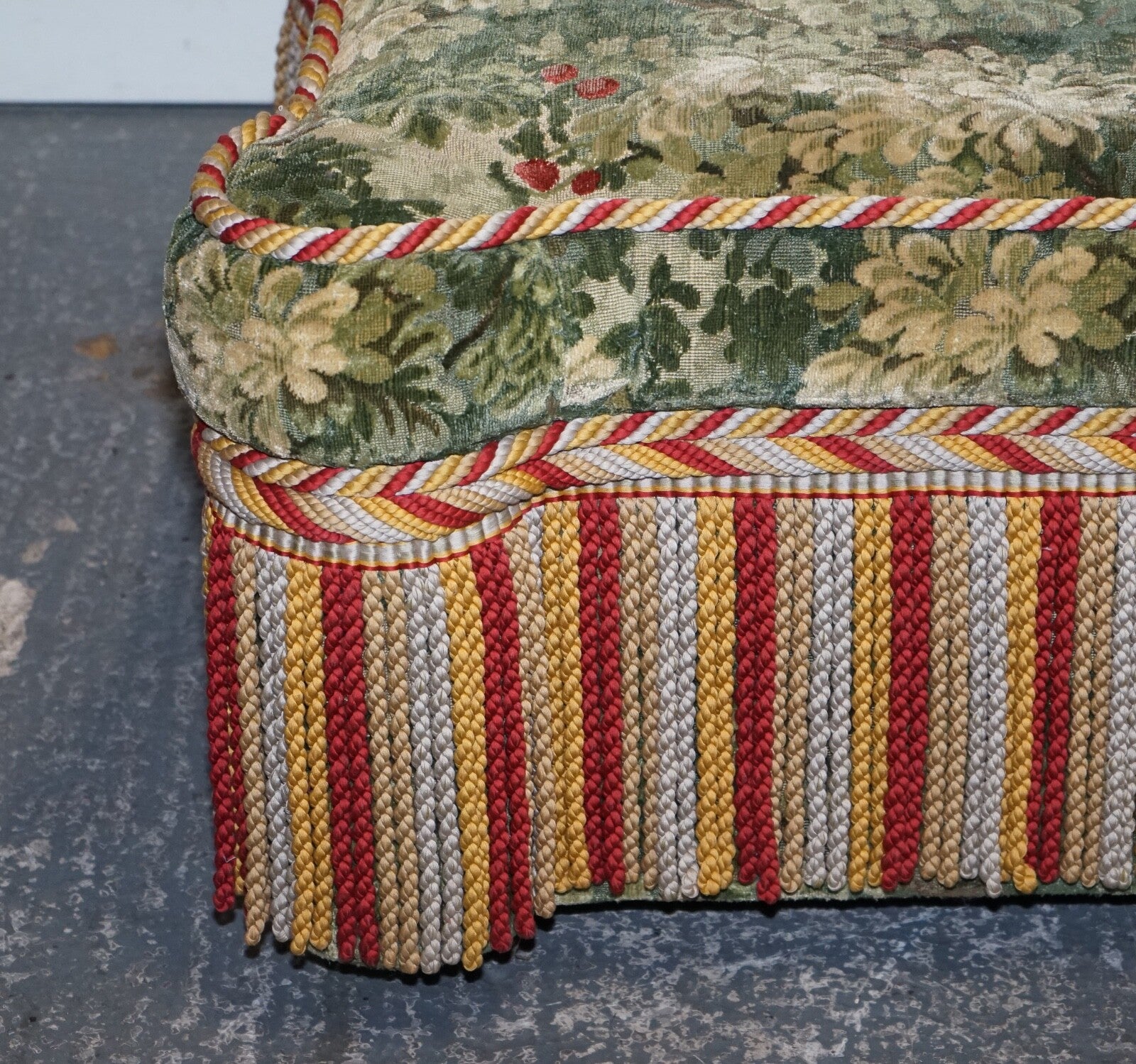 VINTAGE GREAT HARDWICKE TAPESTRY FABRIC OTTOMAN WITH TASSELS AND FRINGE