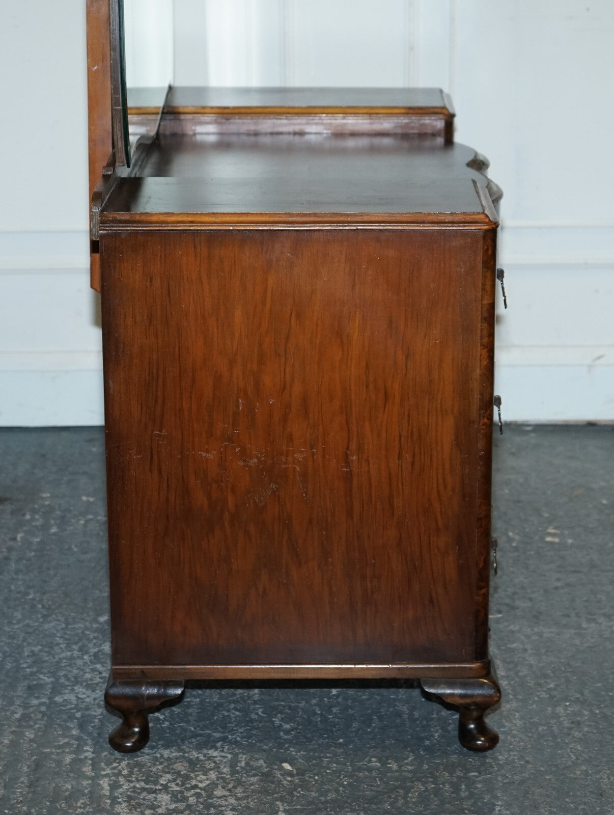 ANTIQUE 1920'S ART DECO BURR WALNUT DRESSING TABLE WITH LARGE MIRROR