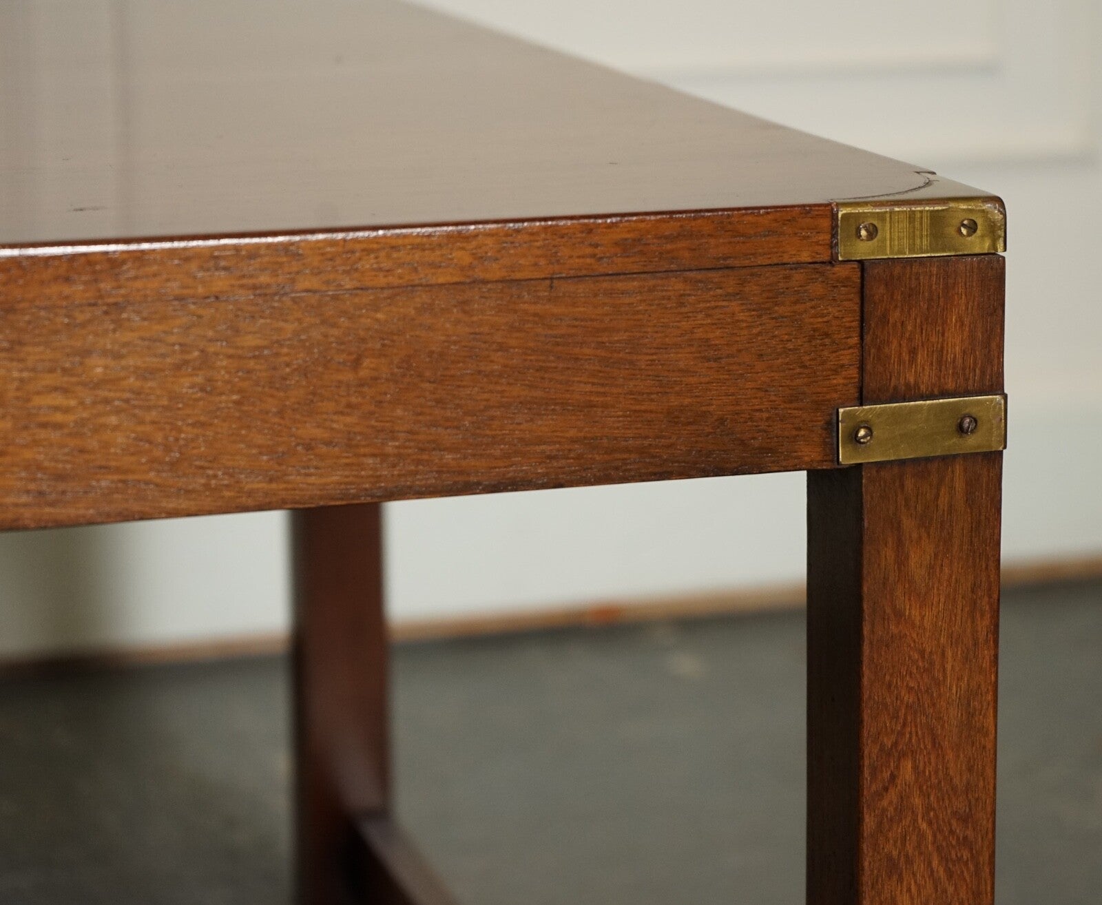 STUNNING LARGE VINTAGE HARRODS LONDON KENNEDY MILITARY CAMPAIGN COFFEE TABLE
