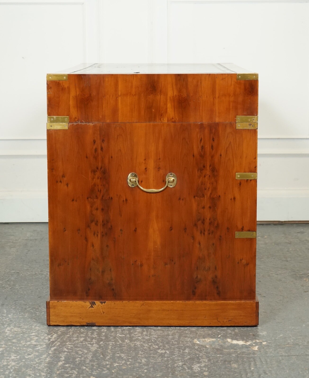 VINTAGE BURR YEW CAMPAIGN MILITARY GREEN LEATHER TWIN PEDESTAL DESK BRASS