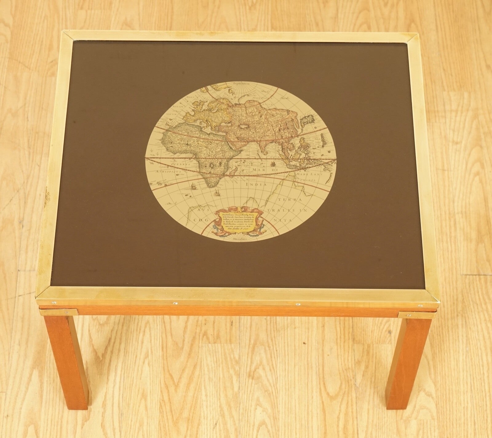 STUNNING COFFEE & SIDE TABLE NEST OF TABLES MILITARY CAMPAIGN WITH WORLD MAPS