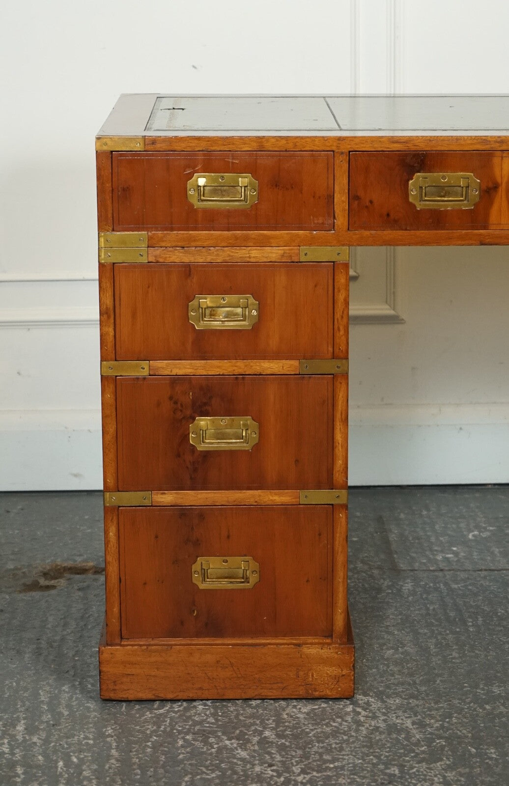 VINTAGE BURR YEW CAMPAIGN MILITARY GREEN LEATHER TWIN PEDESTAL DESK BRASS