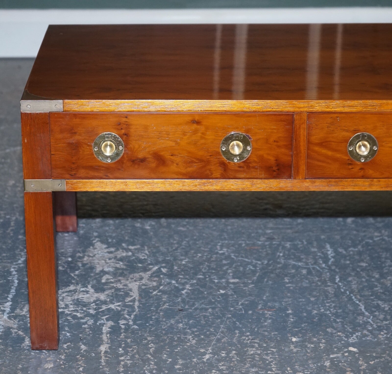 RESTORED BURR YEW & ELM BRASS MILITARY CAMPAIGN 3 DRAWER COFFEE TABLE