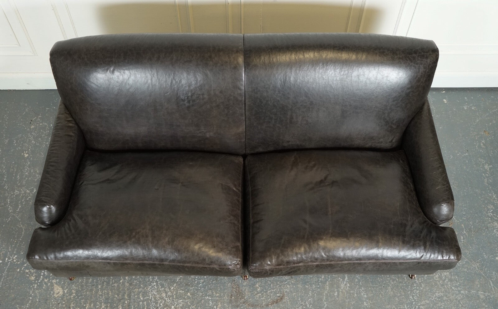 EXQUISITE HOWARD STYLE HERITAGE GREY LEATHER SOFA (1/2) J1