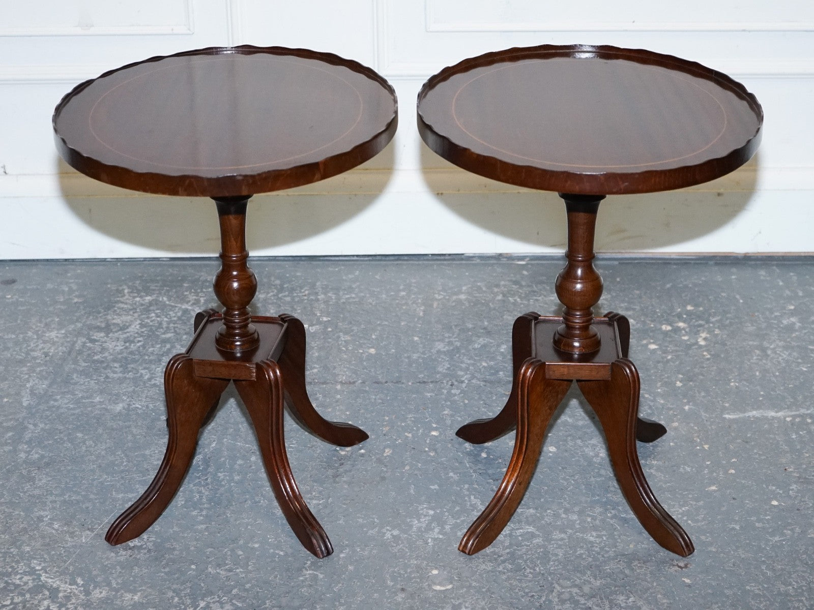 VINTAGE PAIR OF MAHOGANY SIDE END WINE TABLE WITH GALLERY RAIL PIE CRUST BORDER