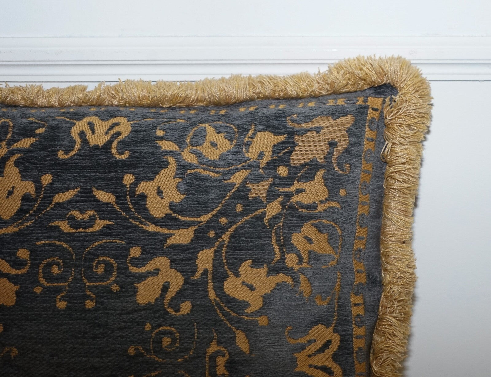 SET OF 4 VINTAGE JONELLE SCATTER CUSHIONS DUCK FEATHER FILLED VERY DECORATIVE