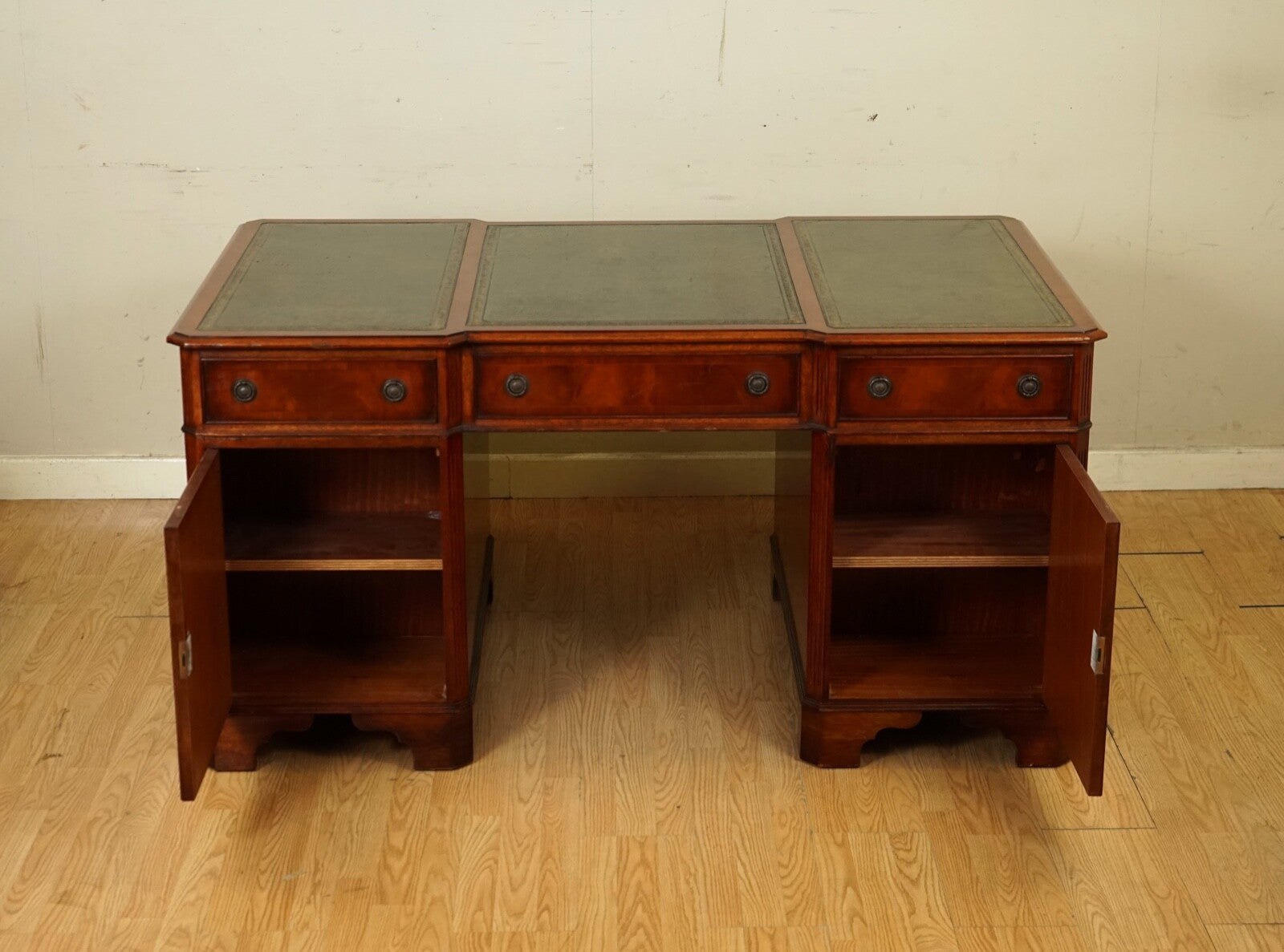 E.G HUDSON FULLY RESTORED TWIN PEDESTAL MAHOGANY DESK WITH GREEN LEATHER TOP