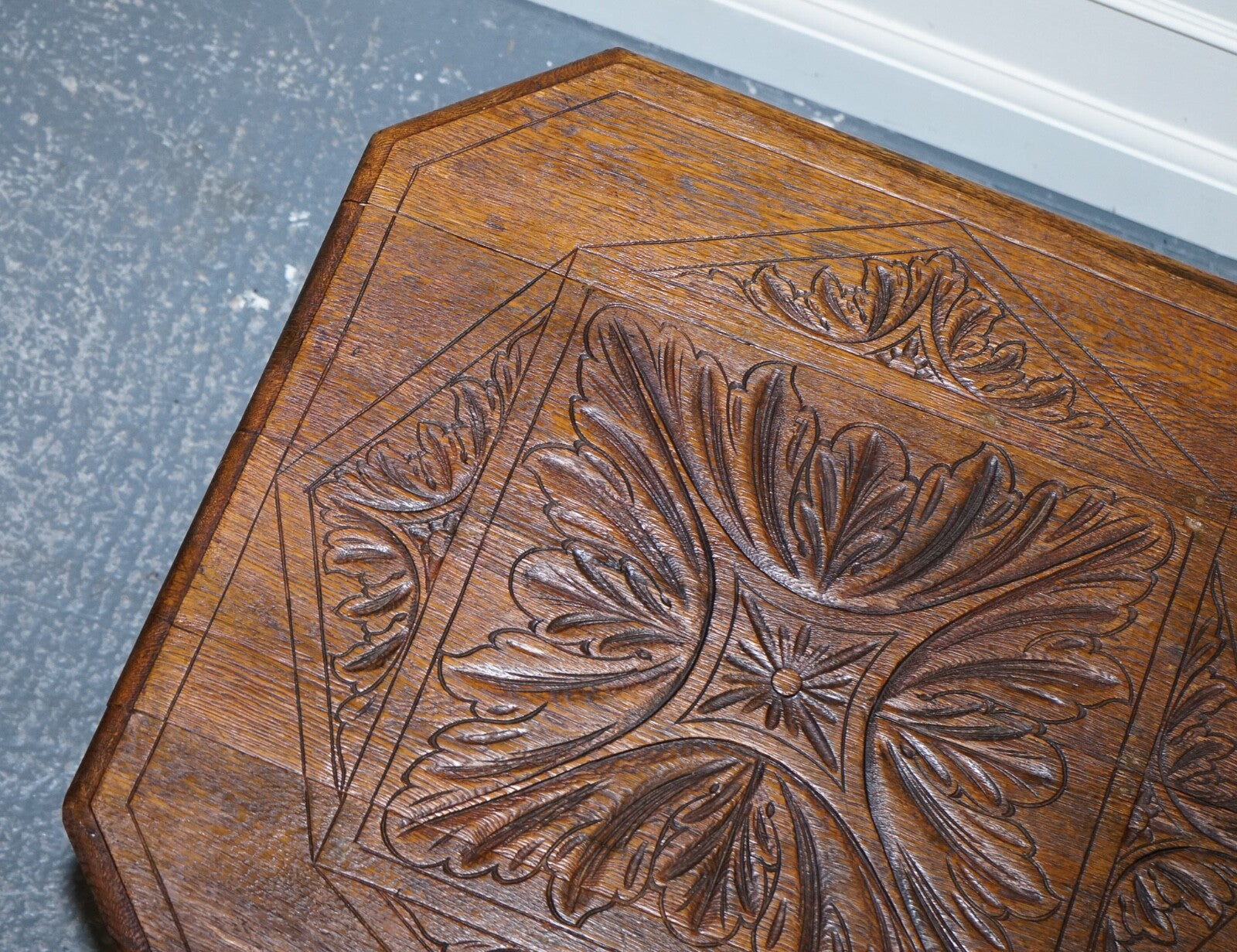 LOVELY CARVED GOTHIC OAK SIDE TABLE