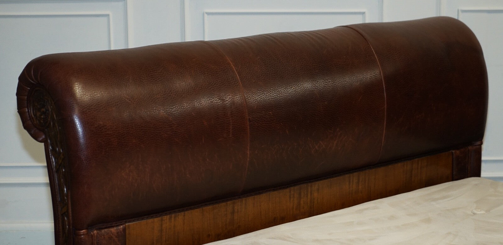 STUNNING KING SIZE BONAPARTE CARVED LEATHER BED AND SO TO BED RRP £14,000