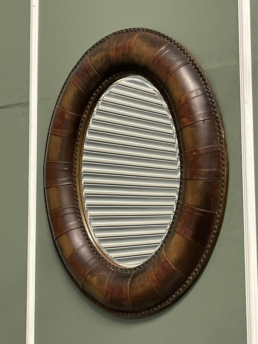 STUNNING VERY DECORATIVE OVAL BROWN STUDDED LEATHER CUSHION WALL MIRROR