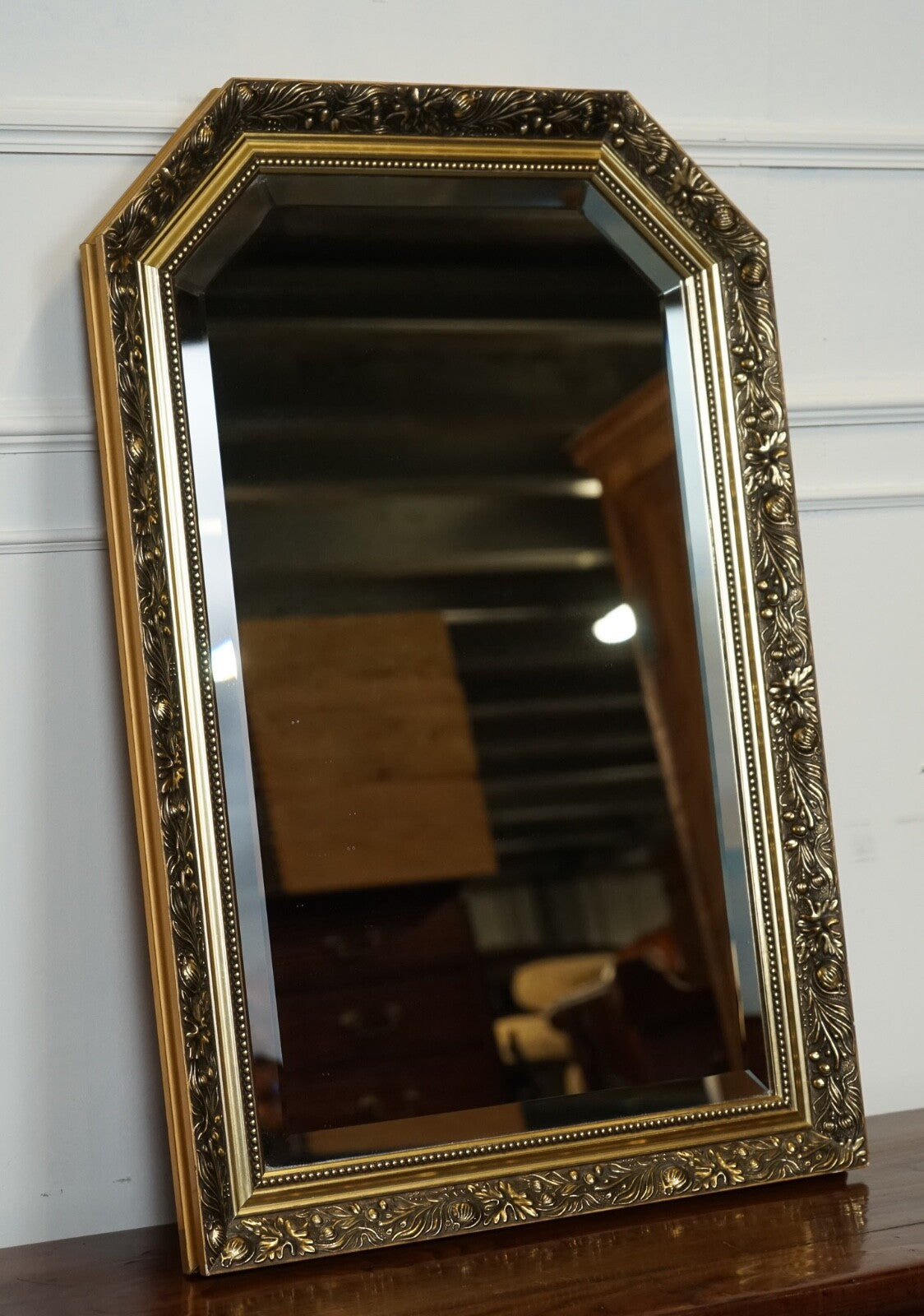 VINTAGE GOLD ORNATE WALL MIRROR LOVELY CARVED DETAILS J1