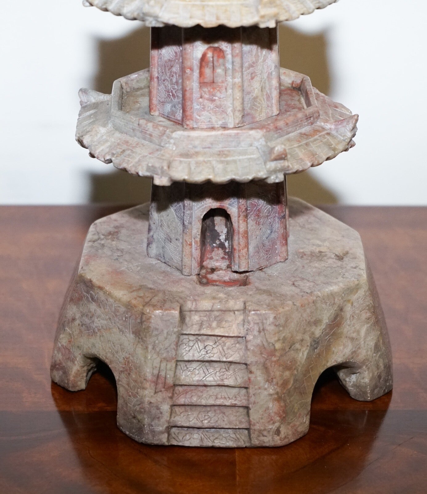 ANTIQUE 19TH CENTURY ORIENTAL CARVED SOAPSTONE PAGODA VERY DECORATIVE
