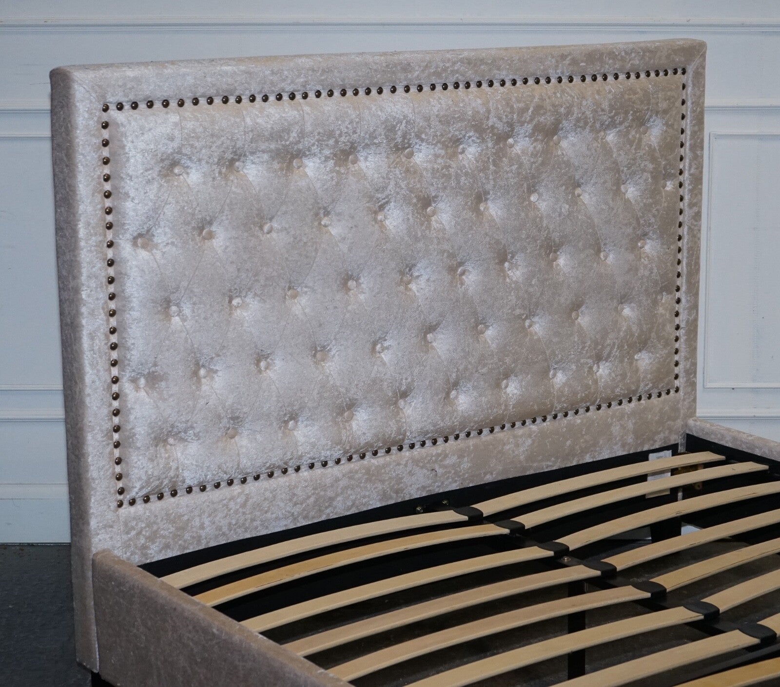 BEAUTIFUL BABY PINK VELVET DOUBLE BED FRAME