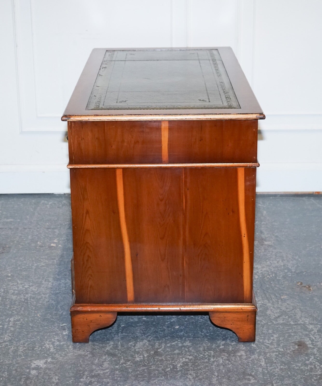 VINTAGE YEW WOOD TWIN PEDESTAL GREEN LEATHER TOP DESK