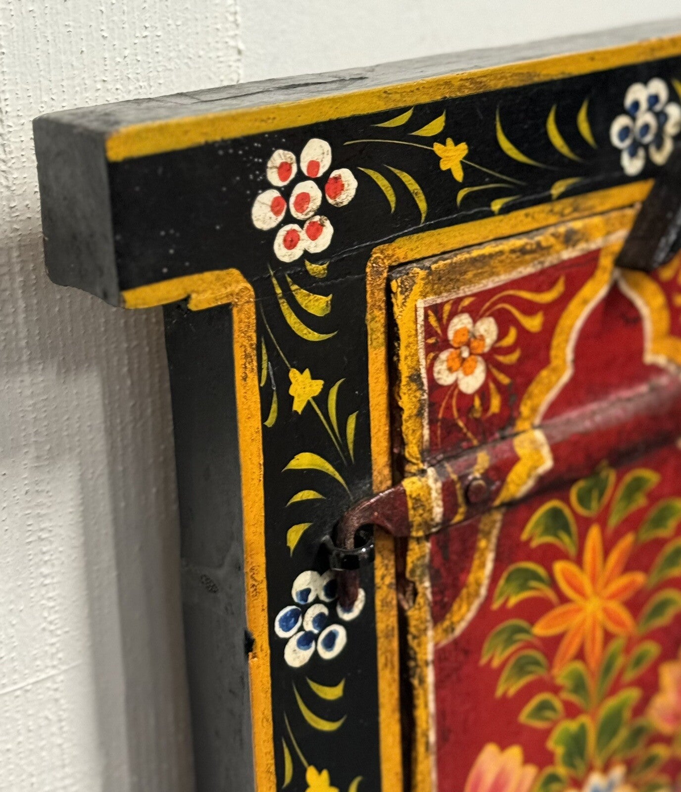 OLD INDiAN PAINTED WOOD WINDOW FRAME FLOWER AND VASE