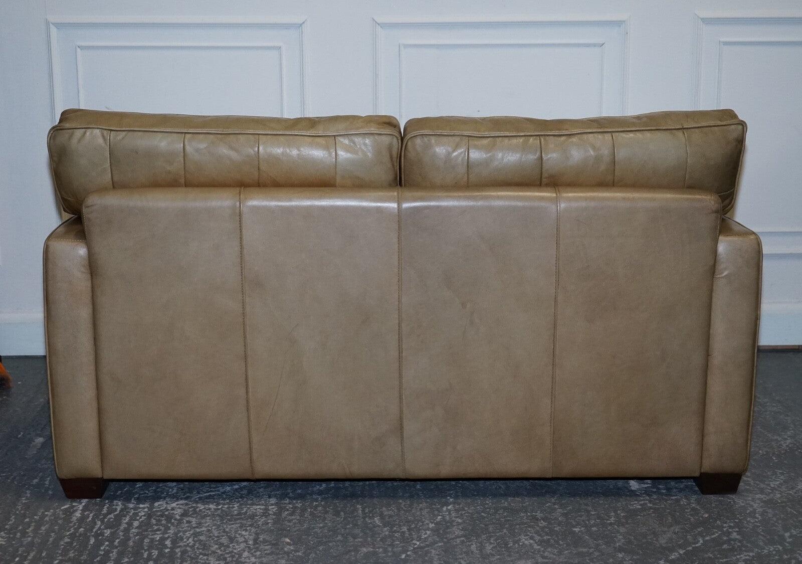 TIMOTHY OULTON HALO TWO SEATER ViSCOUNT TAN LEATHER SOFA (2/2)