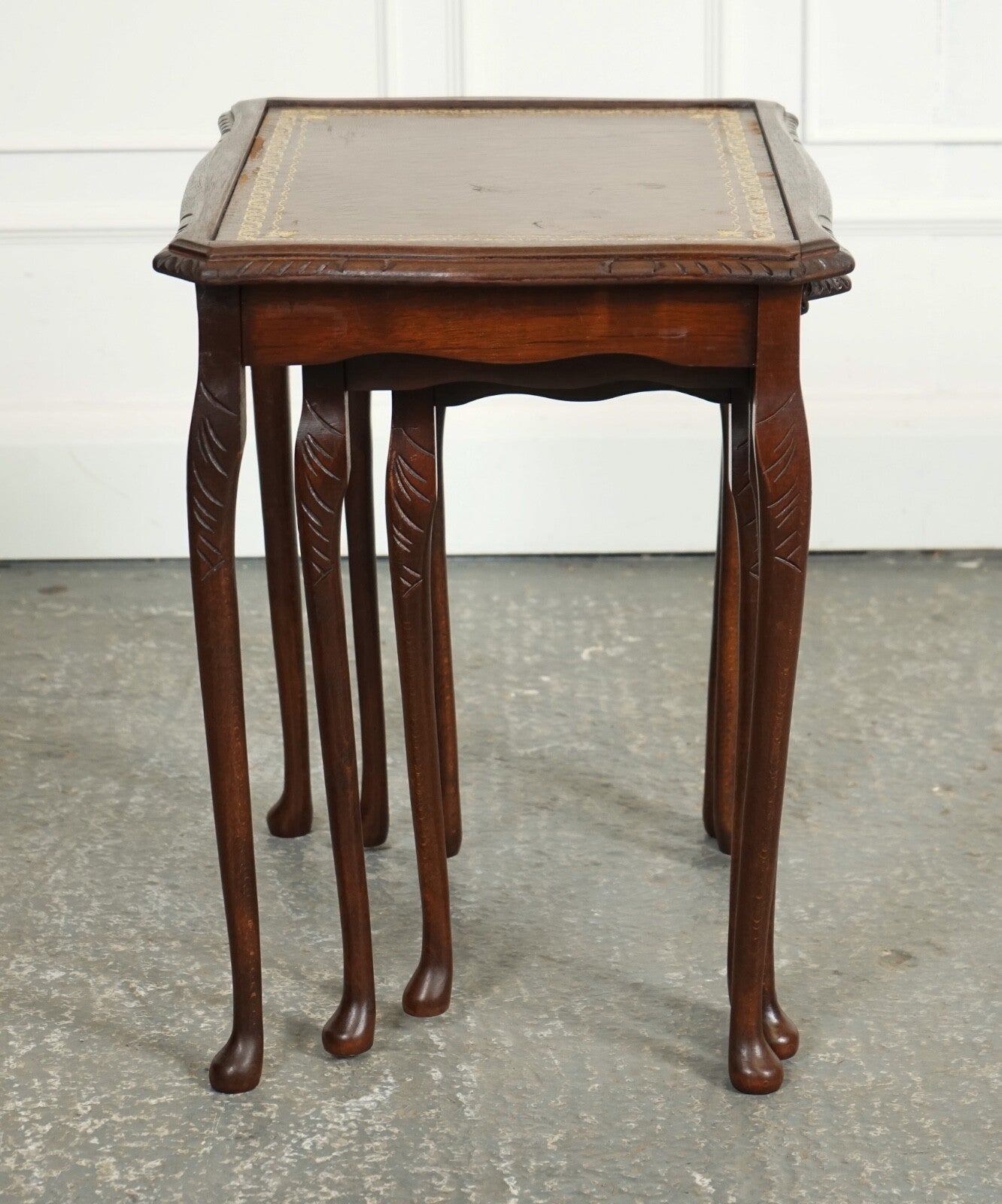 VINTAGE NEST OF TABLES QUEEN ANNE STYLE LEGS WITH BROWN EMBOSSED LEATHER TOP