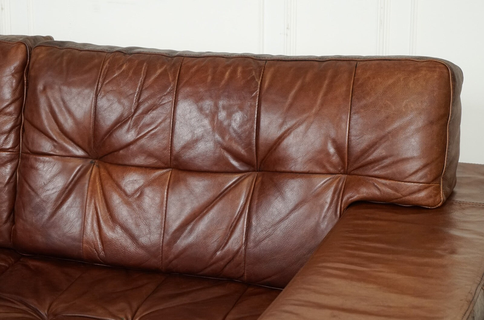 RETRO HALO TiMOTHY OULTON BROWN LEATHER SOFA