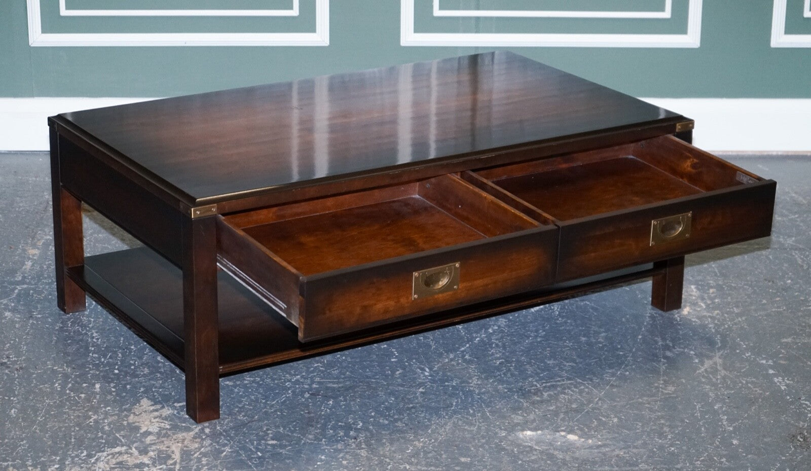 STUNNING VINTAGE MILITARY CAMPAIGN MAHOGANY & BRASS COFFEE TABLE